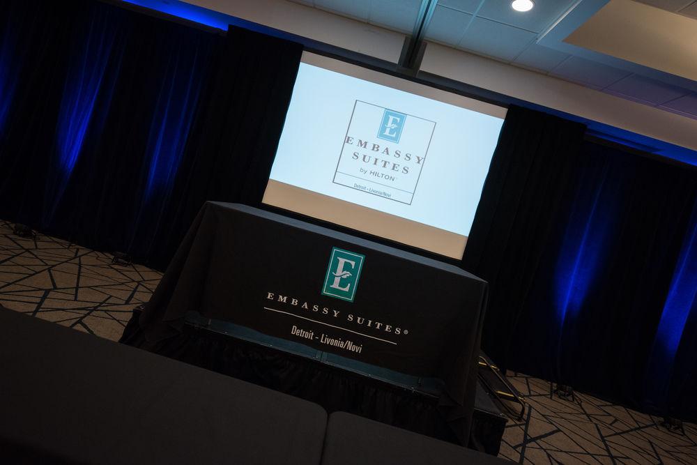 Embassy Suites By Hilton Detroit - Livonia/Novi Eksteriør billede