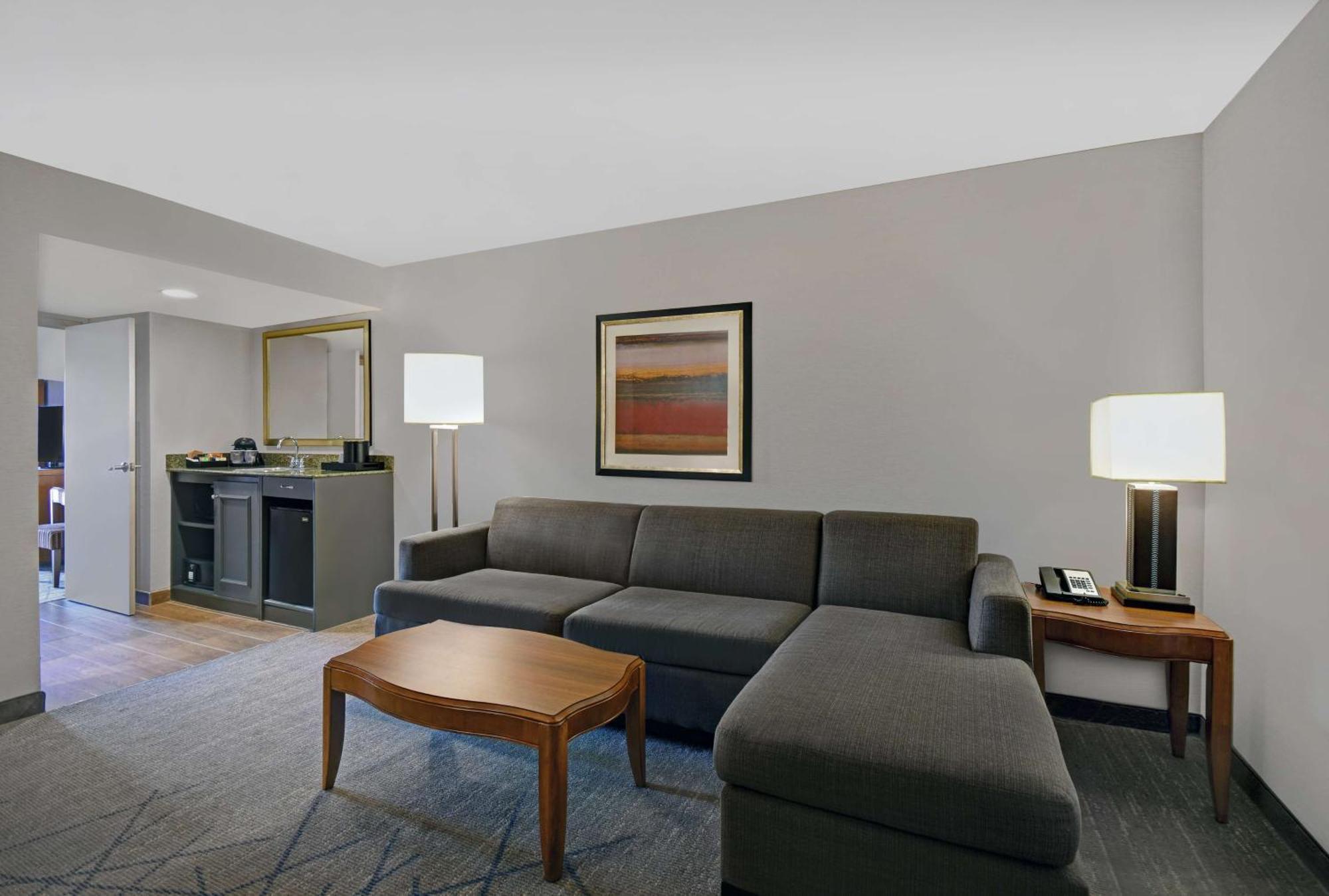 Embassy Suites By Hilton Detroit - Livonia/Novi Eksteriør billede