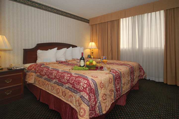 Embassy Suites By Hilton Detroit - Livonia/Novi Eksteriør billede