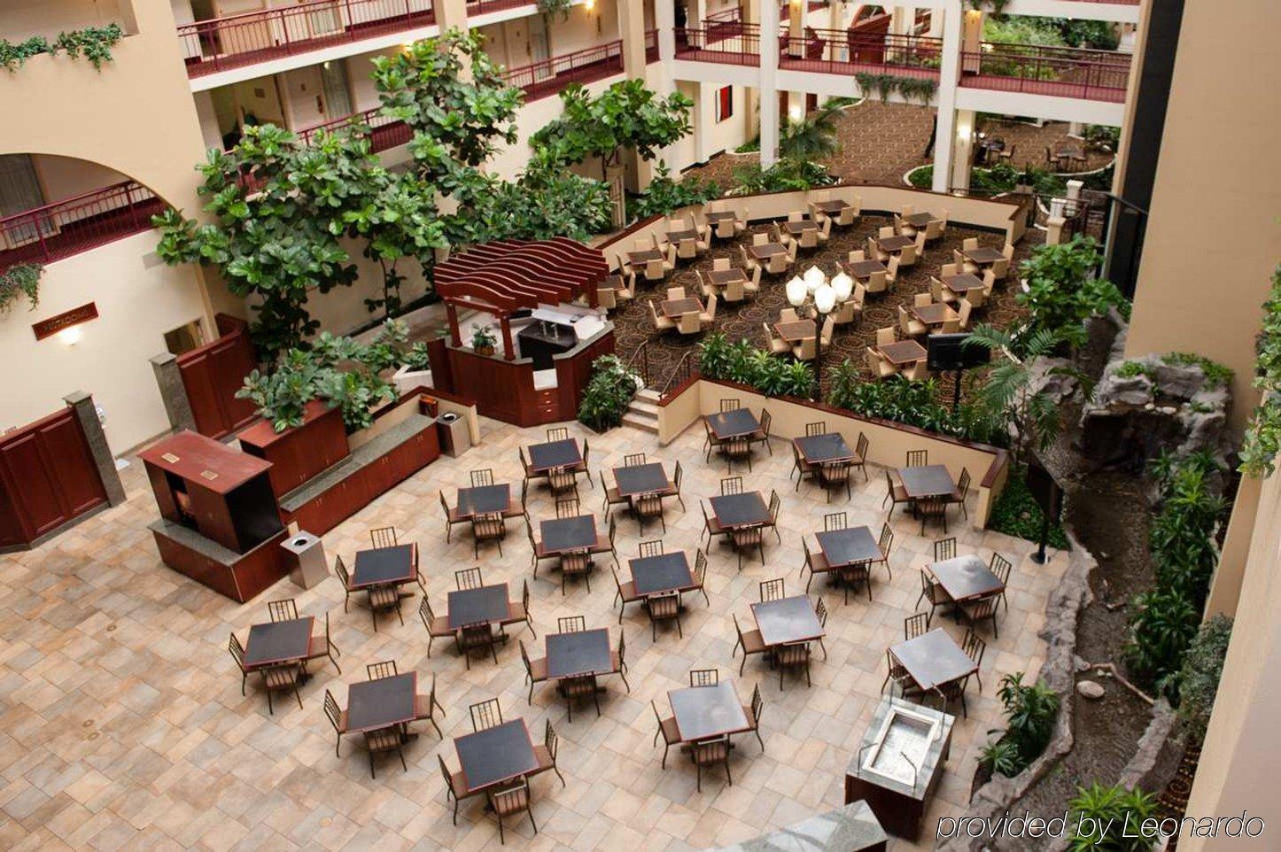 Embassy Suites By Hilton Detroit - Livonia/Novi Eksteriør billede