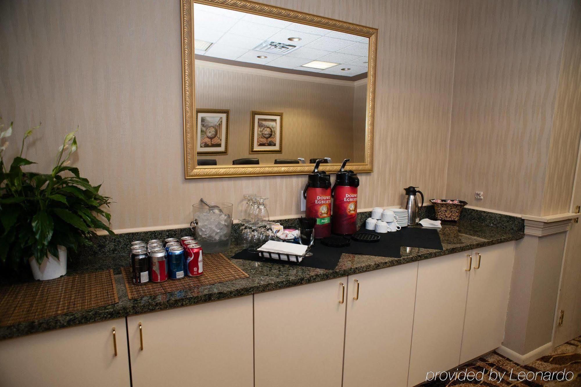 Embassy Suites By Hilton Detroit - Livonia/Novi Eksteriør billede